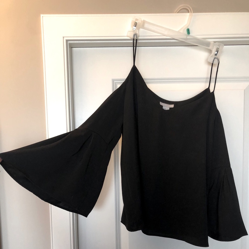 Black off the shoulder thin strap,wide arms, flowy